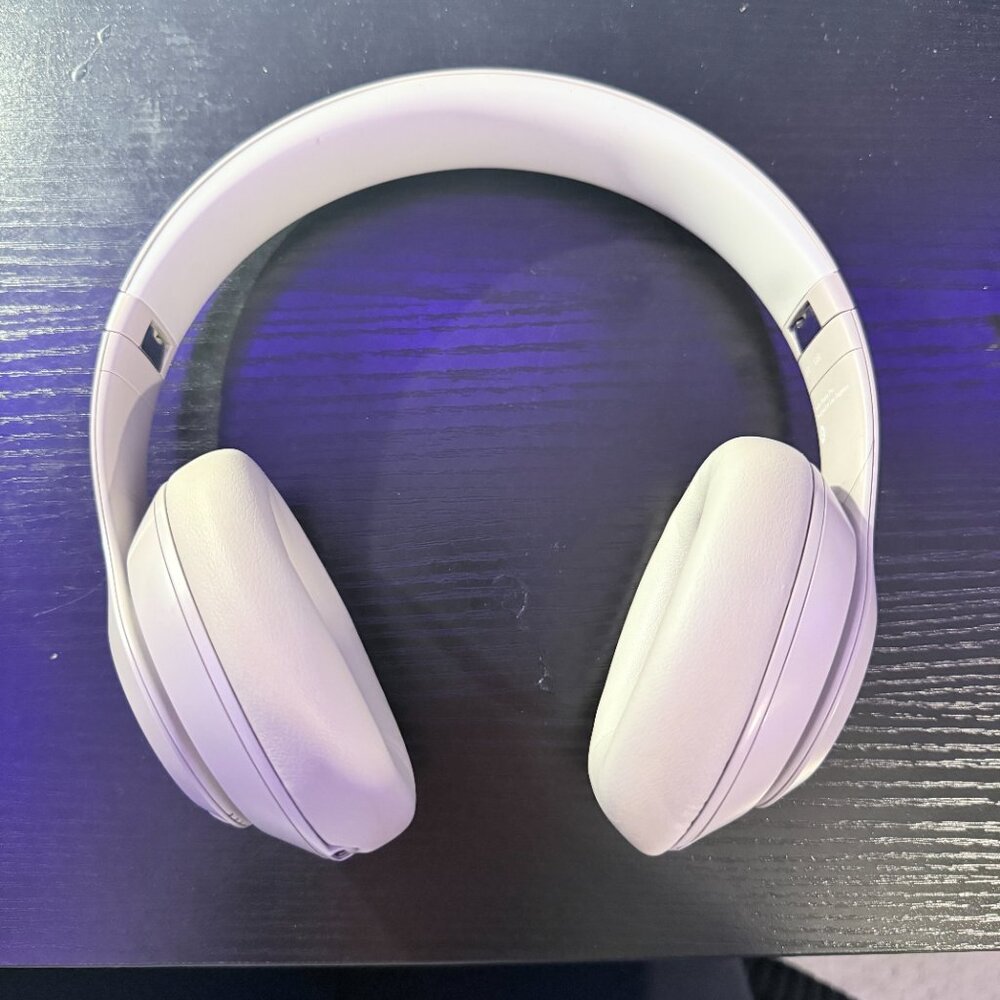 Beats Studio Pro-Premium Wireless Over-Ear Headphones